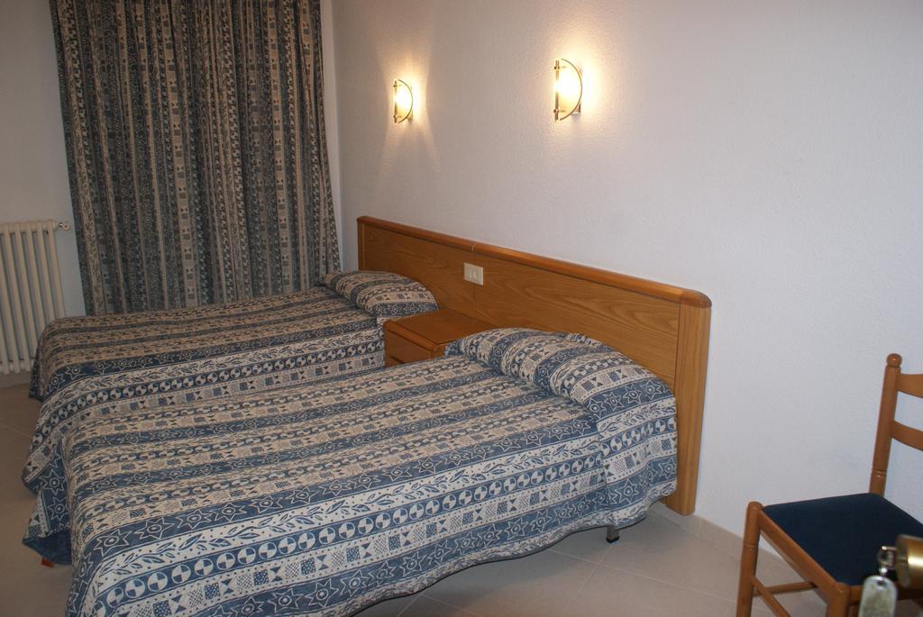 Hostal Gran Sol Llança Værelse billede