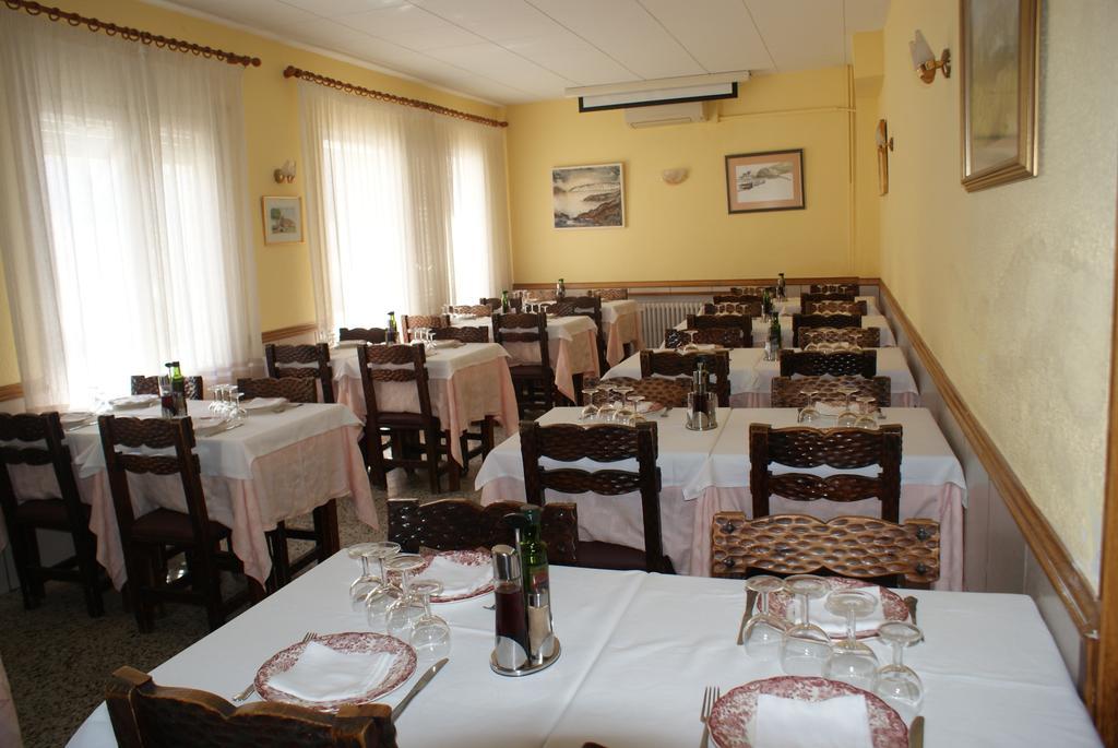 Hostal Gran Sol Llança Eksteriør billede